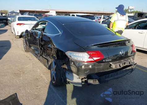 2017 Mercedes-Benz C 300 4Matic из США, поврежденный, VIN WDDWJ4KB7HF438039